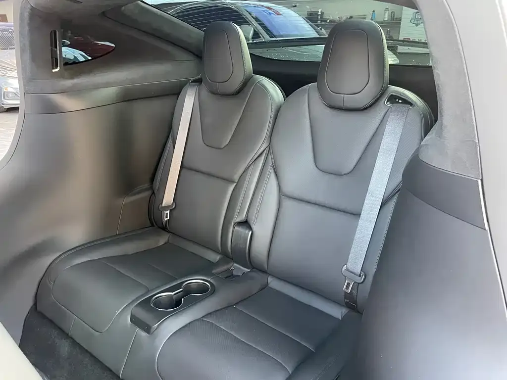 Tesla Model X — фото 7