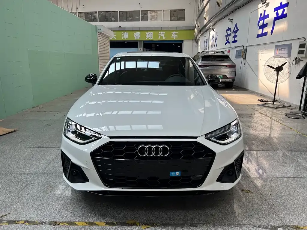 Audi A4L 2025 из CN, фото 2