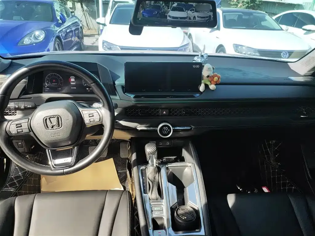 Honda Accord — фото 10