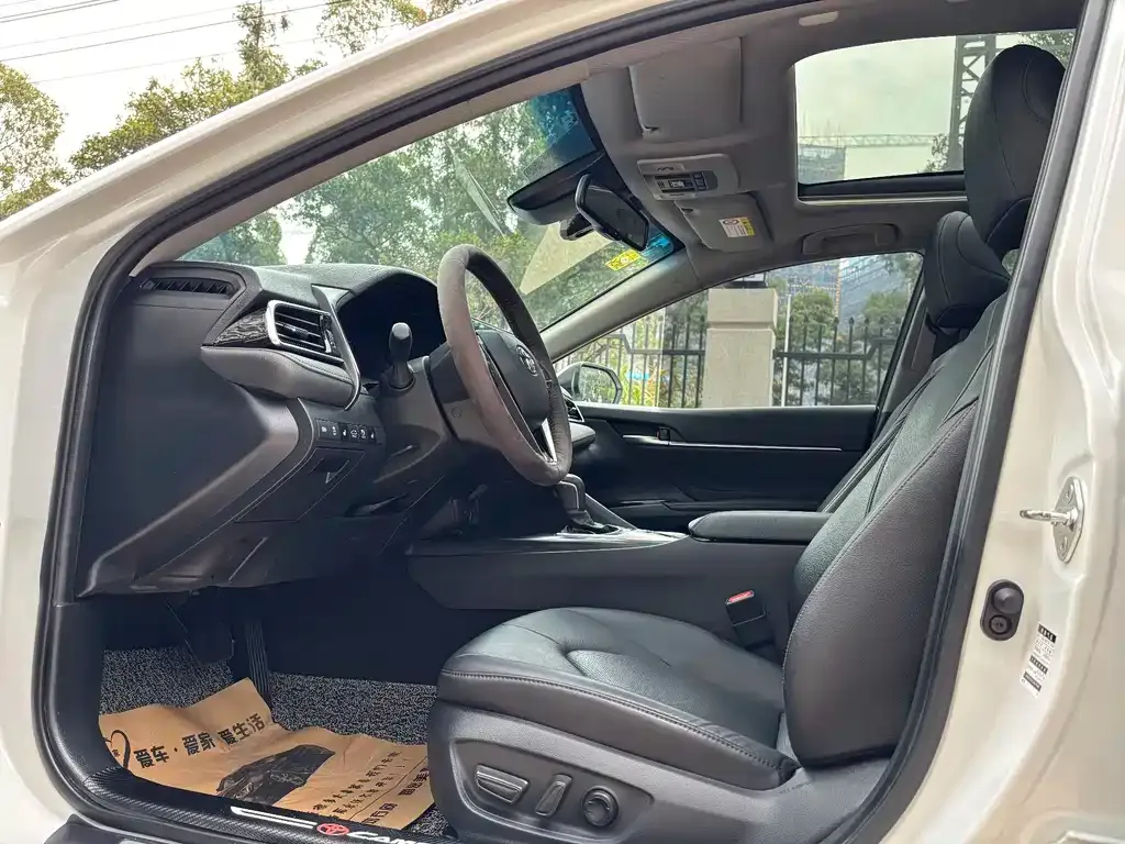 Toyota Camry 2022 из CN, фото 10