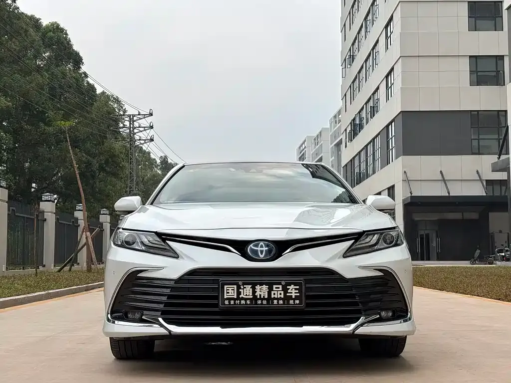 Toyota Camry 2022 из CN, фото 2