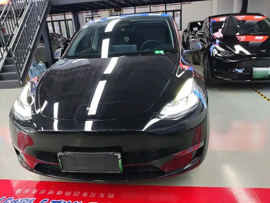 Tesla Model Y — фото 3