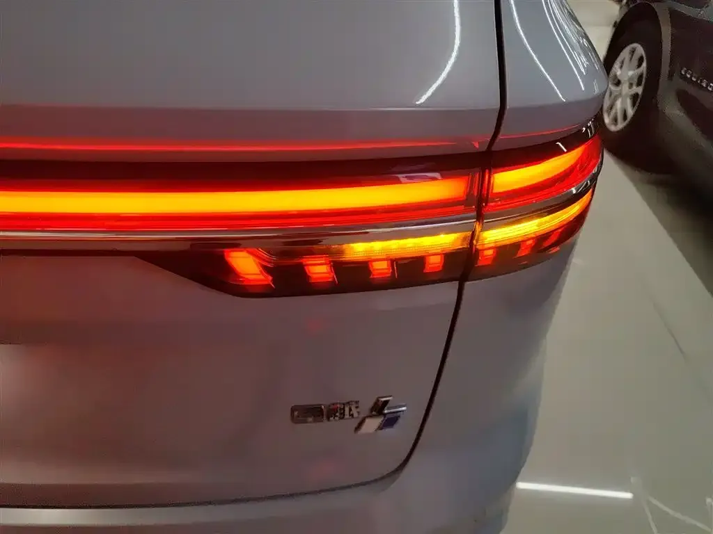 Geely Xingyue L — фото 8