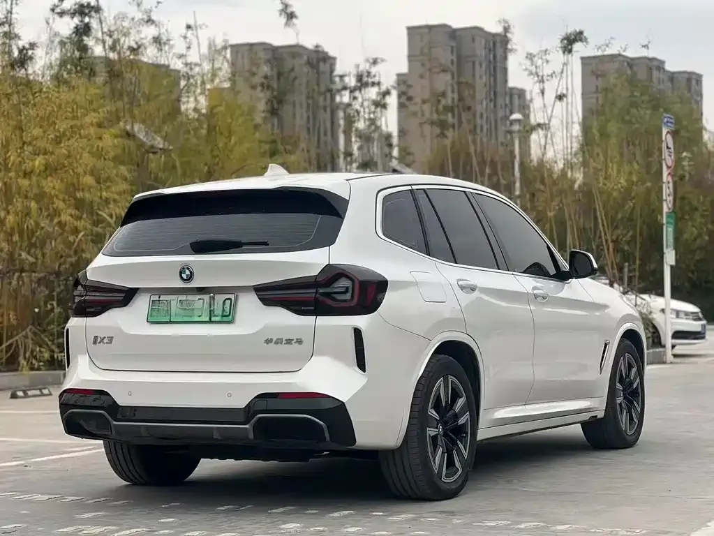 BMW iX3 2024 из CN, фото 9