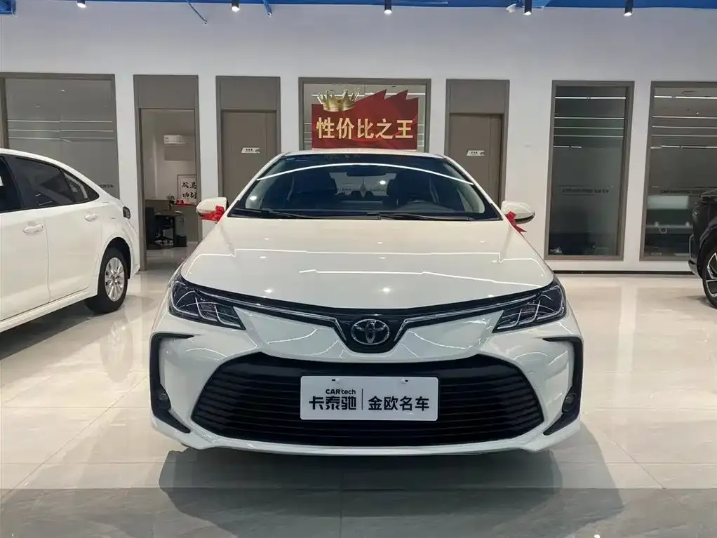 Toyota Corolla — фото 2