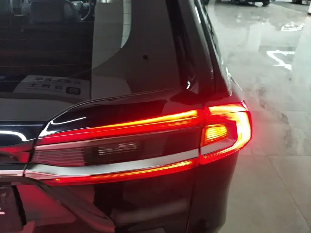 Toyota Wildlander 2021 из CN, фото 8