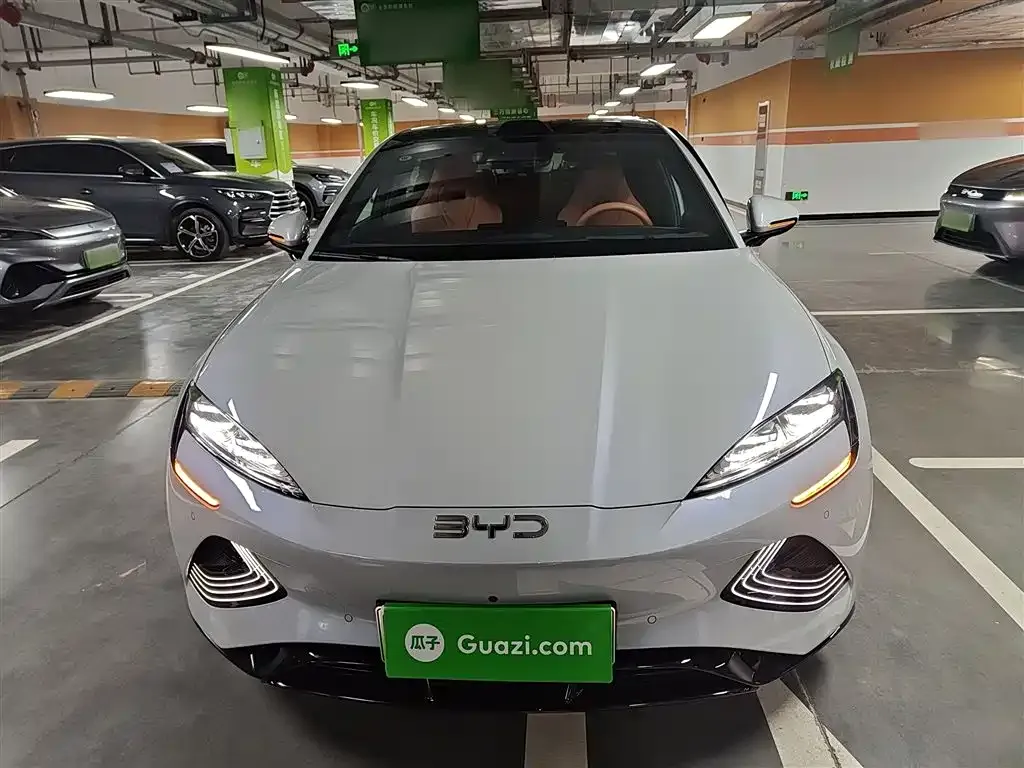 BYD Seal — фото 3