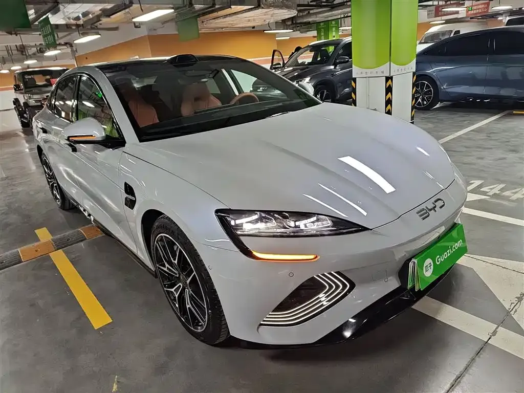 BYD Seal — фото 4
