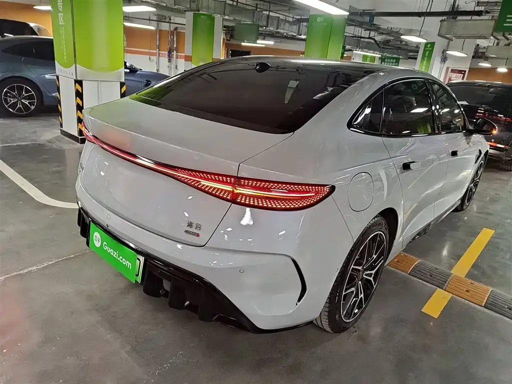 BYD Seal — фото 7
