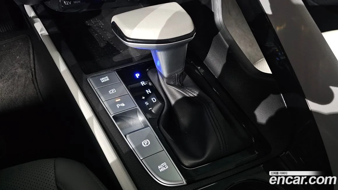 Hyundai AVANTE — фото 9