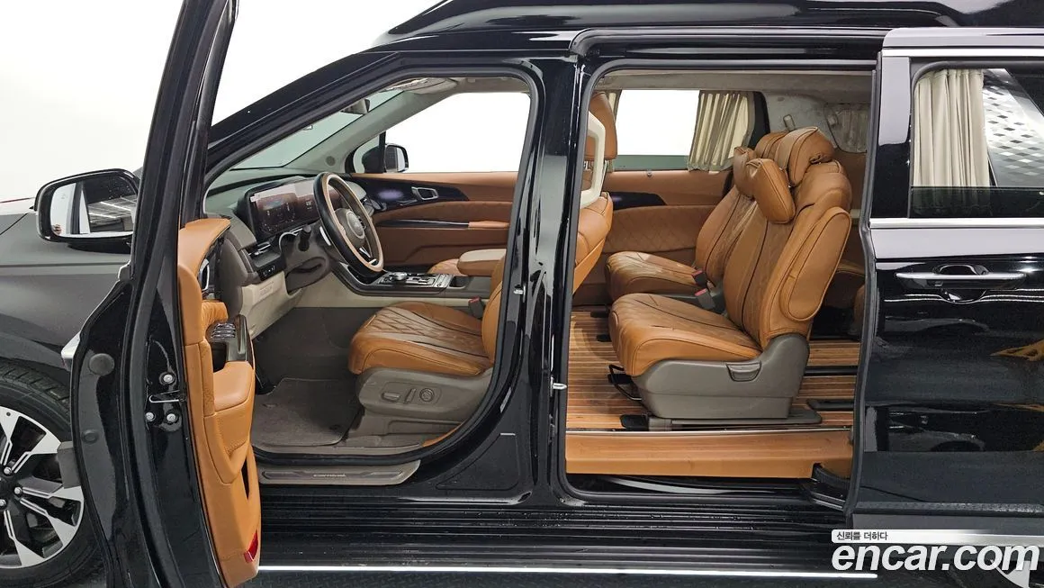 Kia Carnival — фото 10