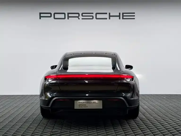 Porsche Taycan — фото 5