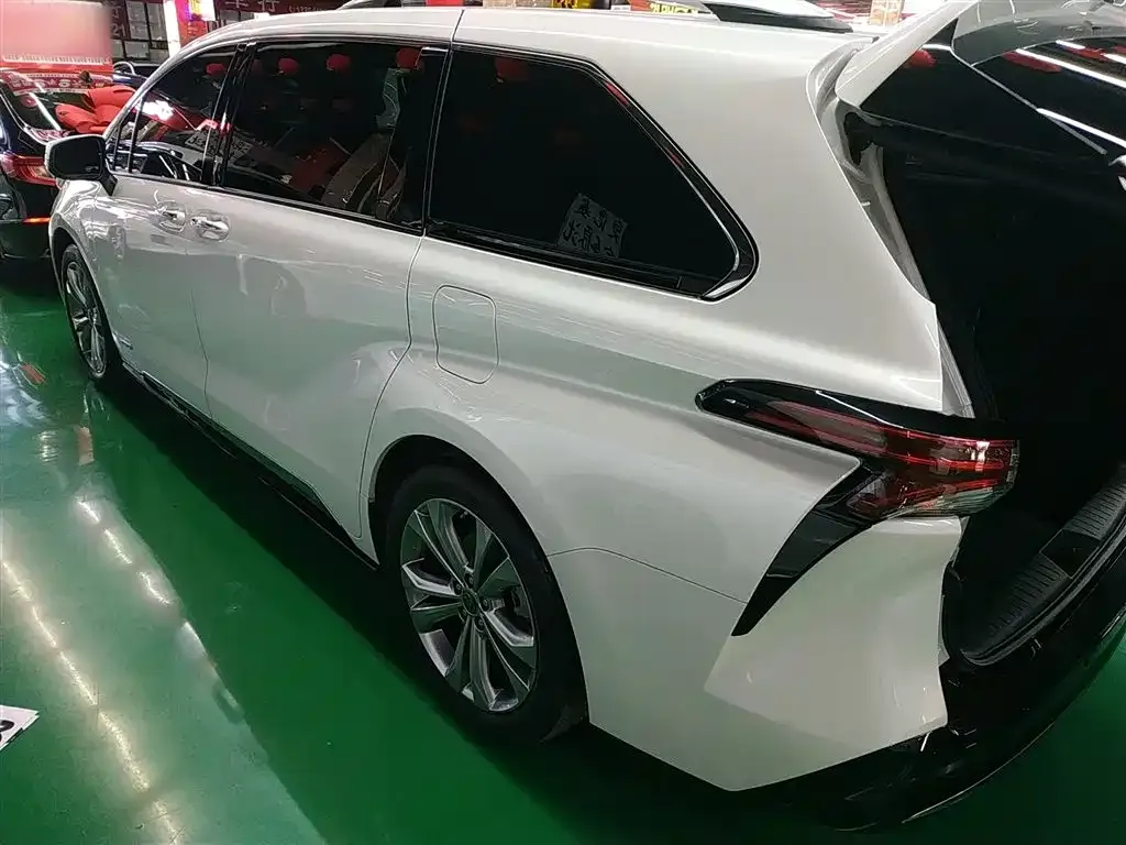 Toyota Sienna 2023 из CN, фото 5