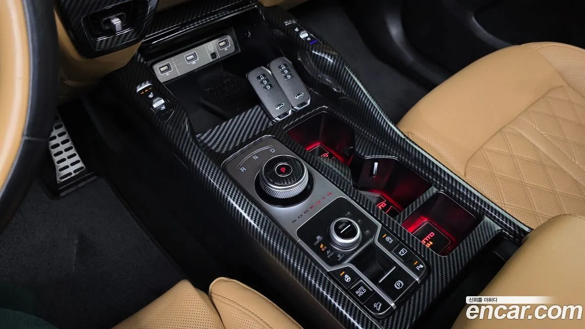 Kia Sorento — фото 9