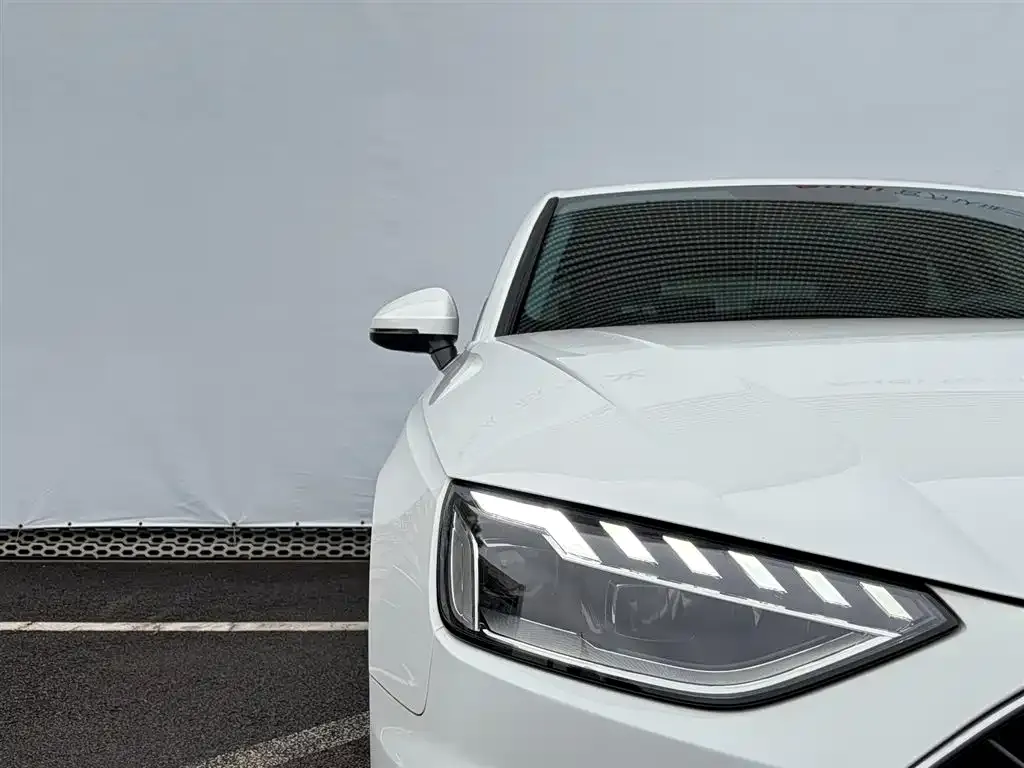 Audi A4L 2023 из CN, фото 6