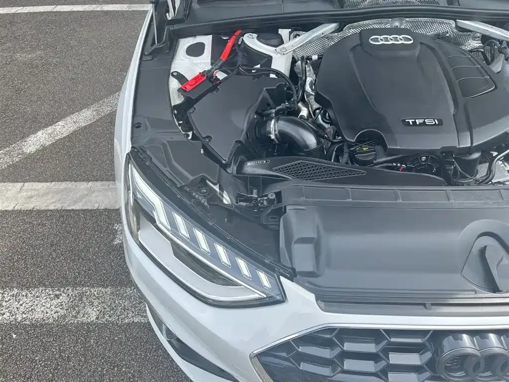 Audi A4L 2023 из CN, фото 8