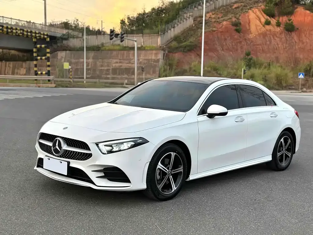 Mercedes-Benz A-Class — фото 1