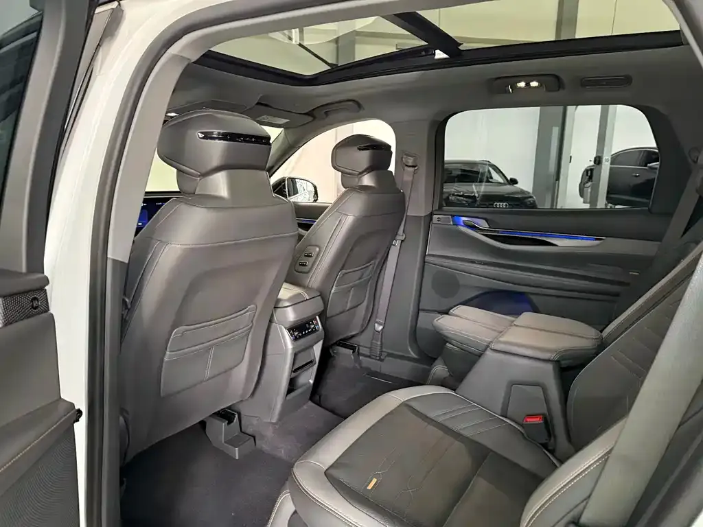 Ford Edge 2024 из CN, фото 8