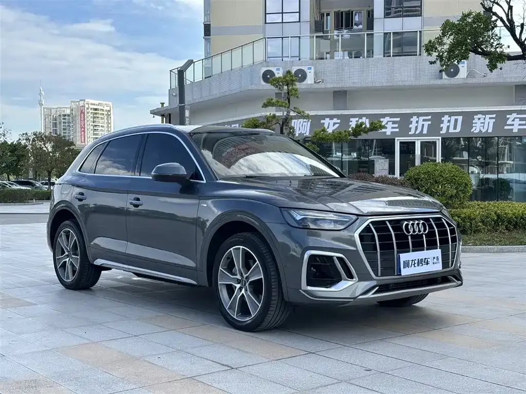 Audi Q5L 2021 из CN, фото 2