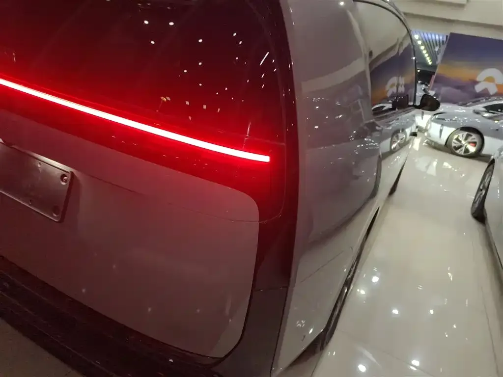 Li Auto MEGA 2024 из CN, фото 8