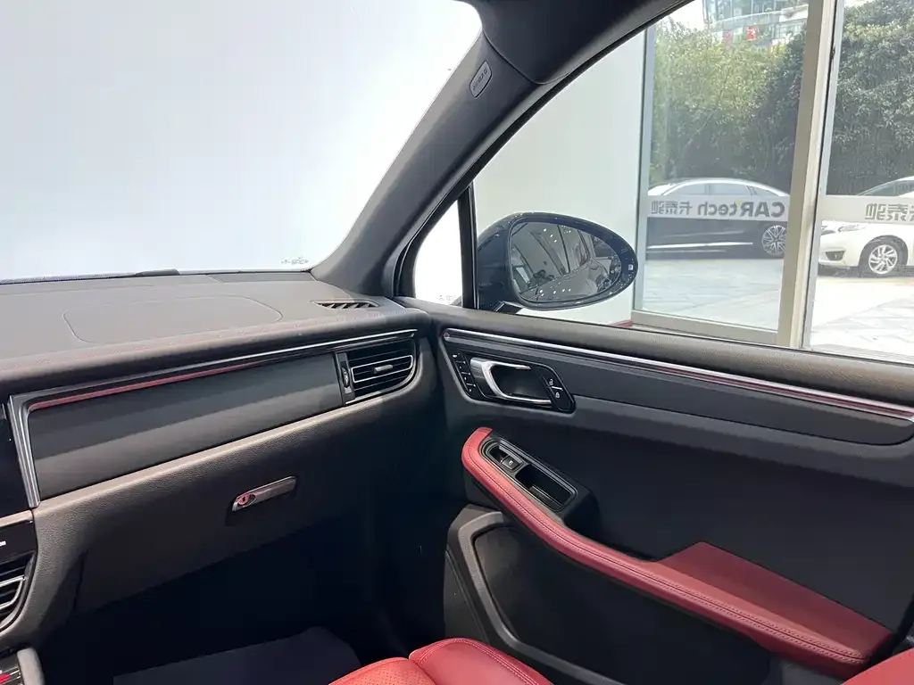 Porsche Macan 2023 из CN, фото 7