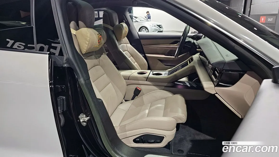 Porsche Taycan 2023 из KR, фото 10