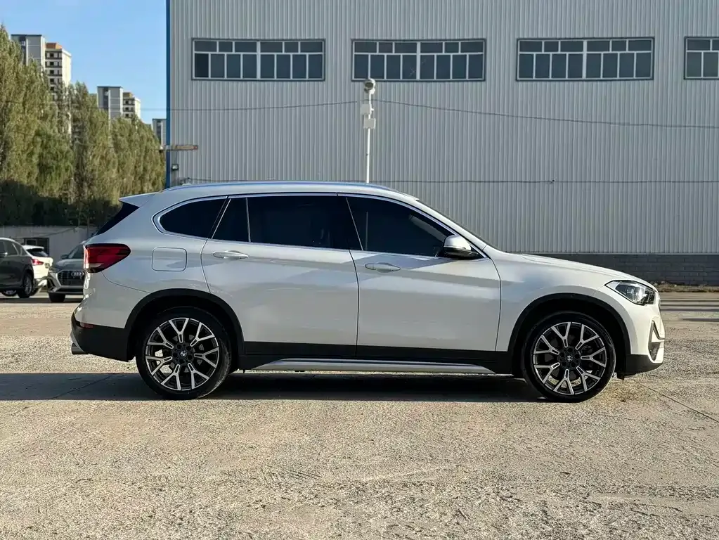 BMW X1 2021 из CN, фото 8