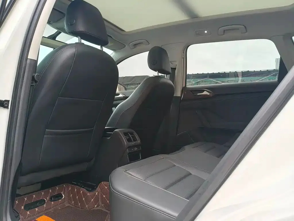 Volkswagen Tharu 2022 из CN, фото 5