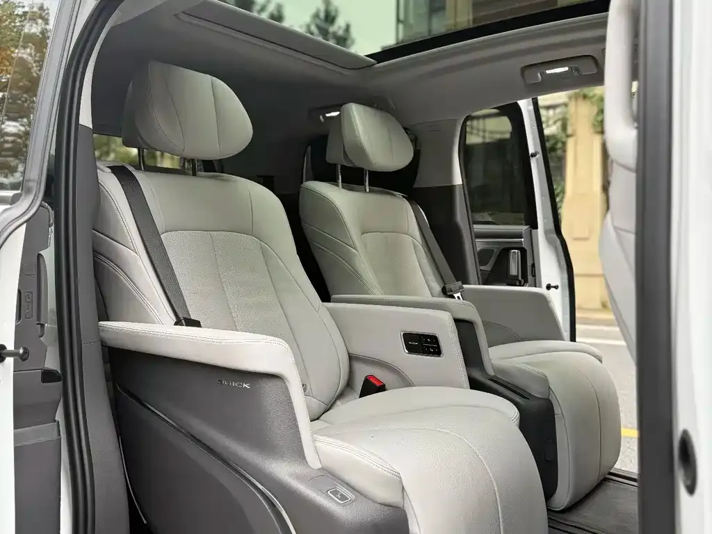 Buick GL8 2024 из CN, фото 8