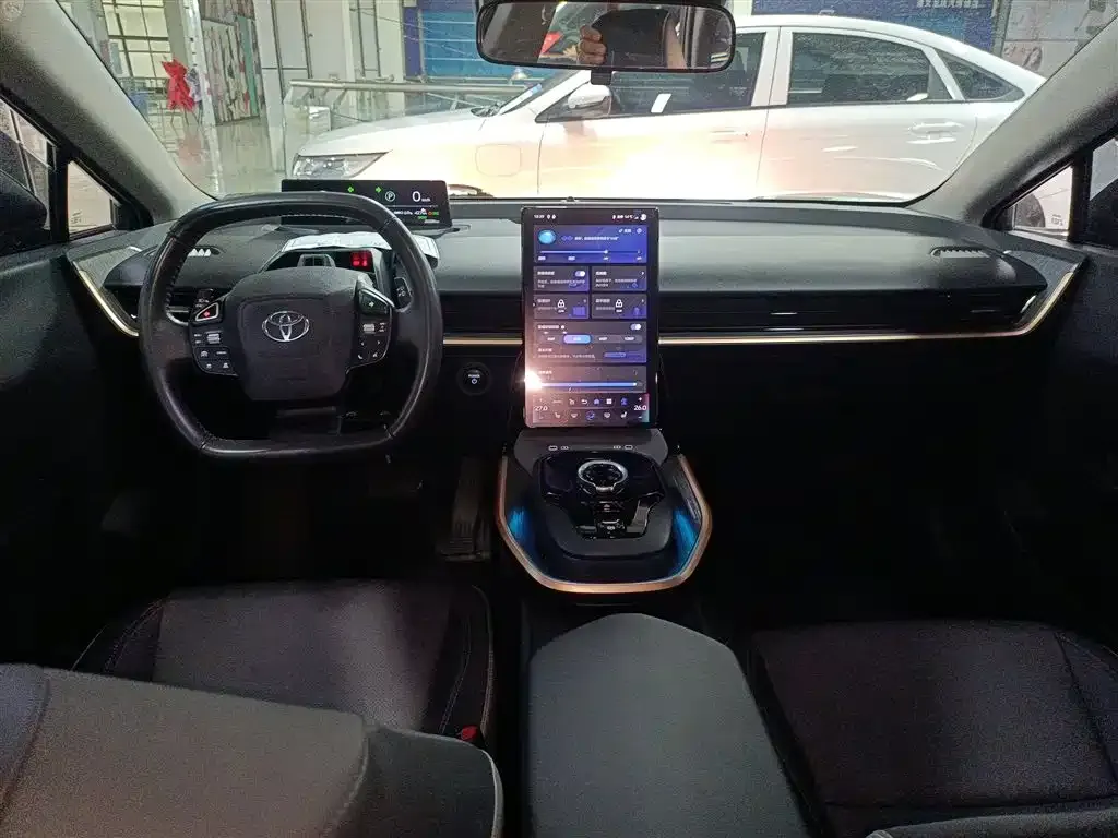 Toyota bZ3 — фото 10
