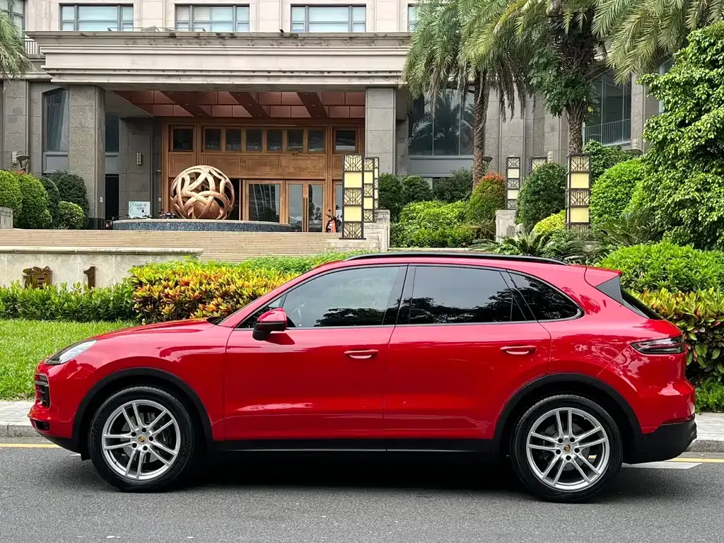 Porsche Cayenne — фото 4