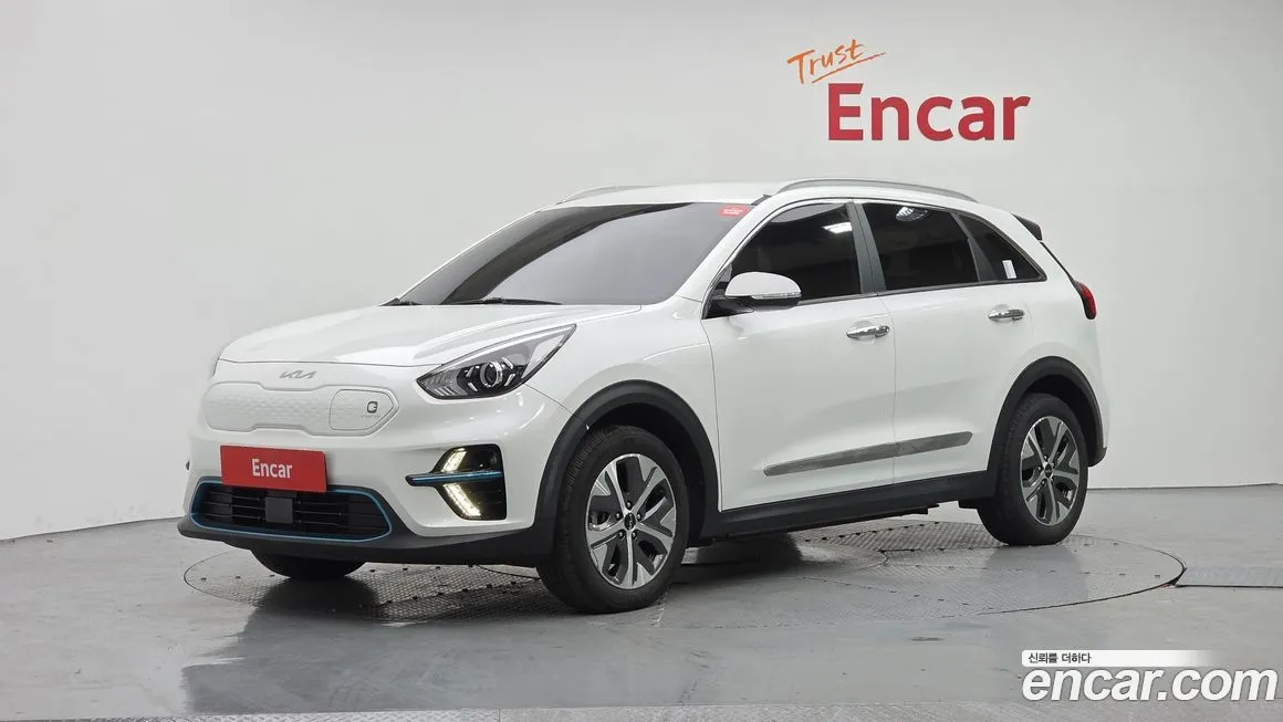 Kia Niro — фото 1