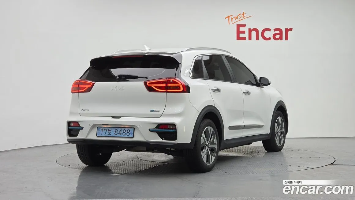 Kia Niro — фото 4