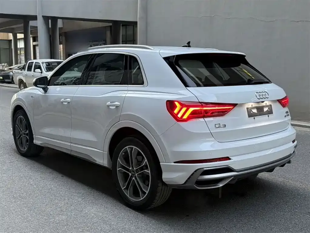 Audi Q3 — фото 5