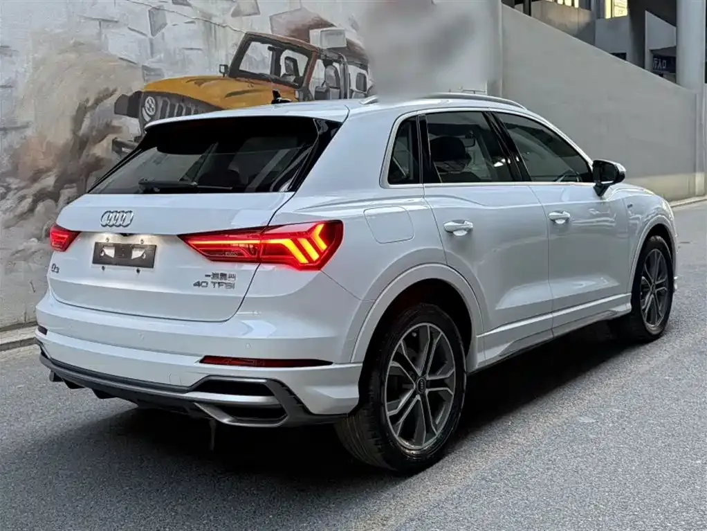 Audi Q3 — фото 7
