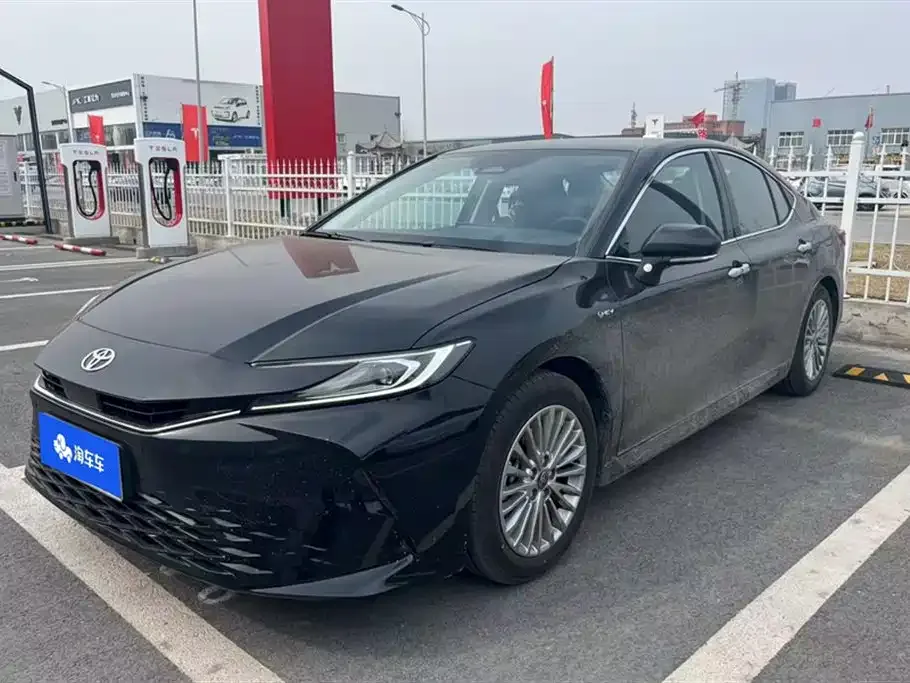 Toyota Camry 2025 из CN, фото 1