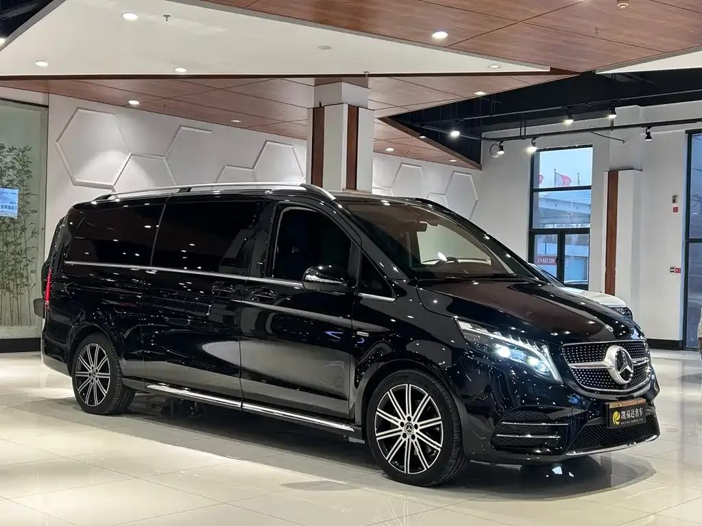 Mercedes-Benz V-Class 2023 из CN, фото 4