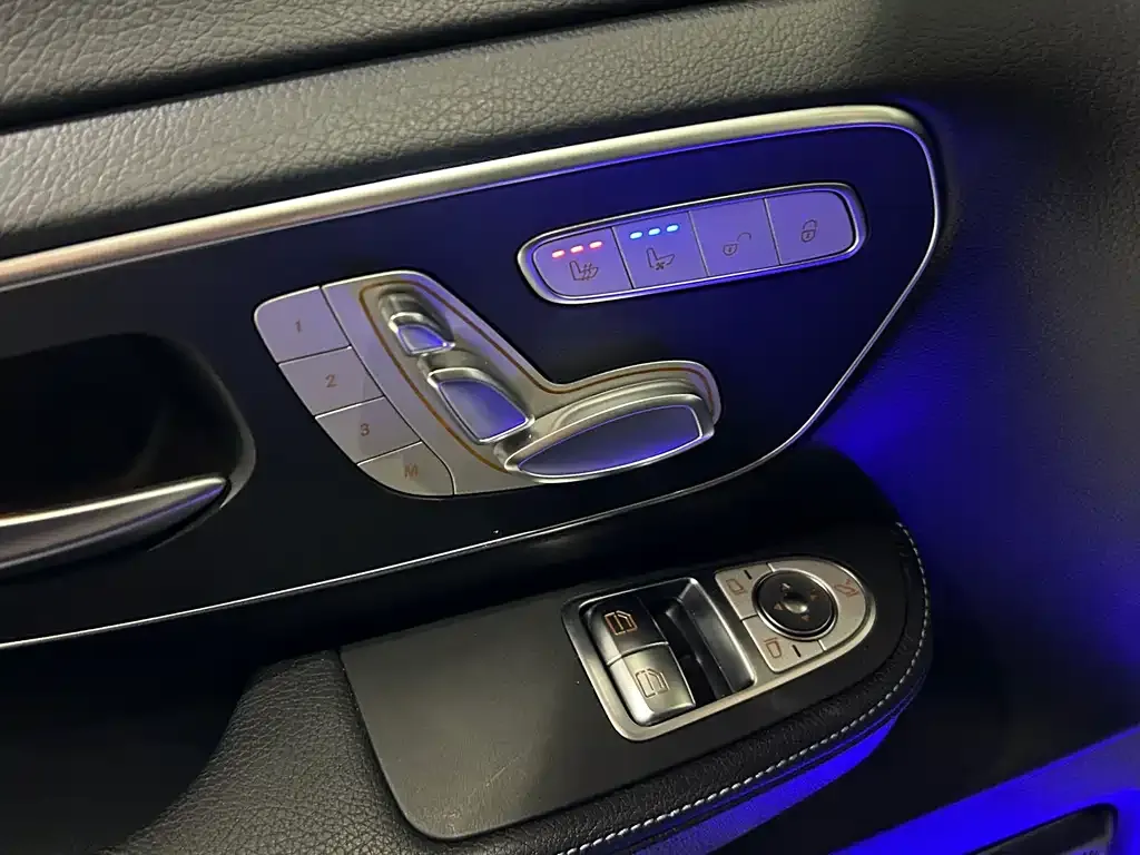 Mercedes-Benz V-Class 2023 из CN, фото 5