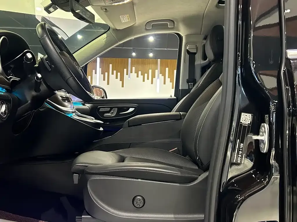 Mercedes-Benz V-Class 2023 из CN, фото 7