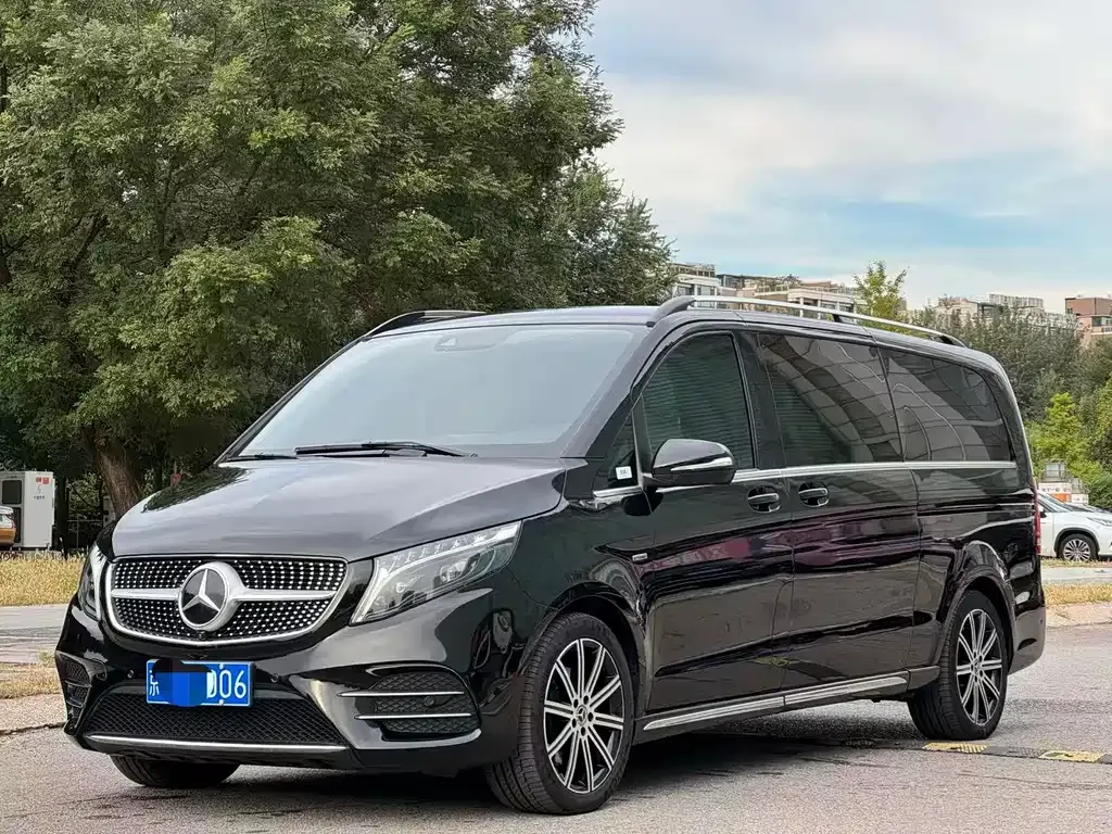 Mercedes-Benz V-Class 2023 из CN, фото 1