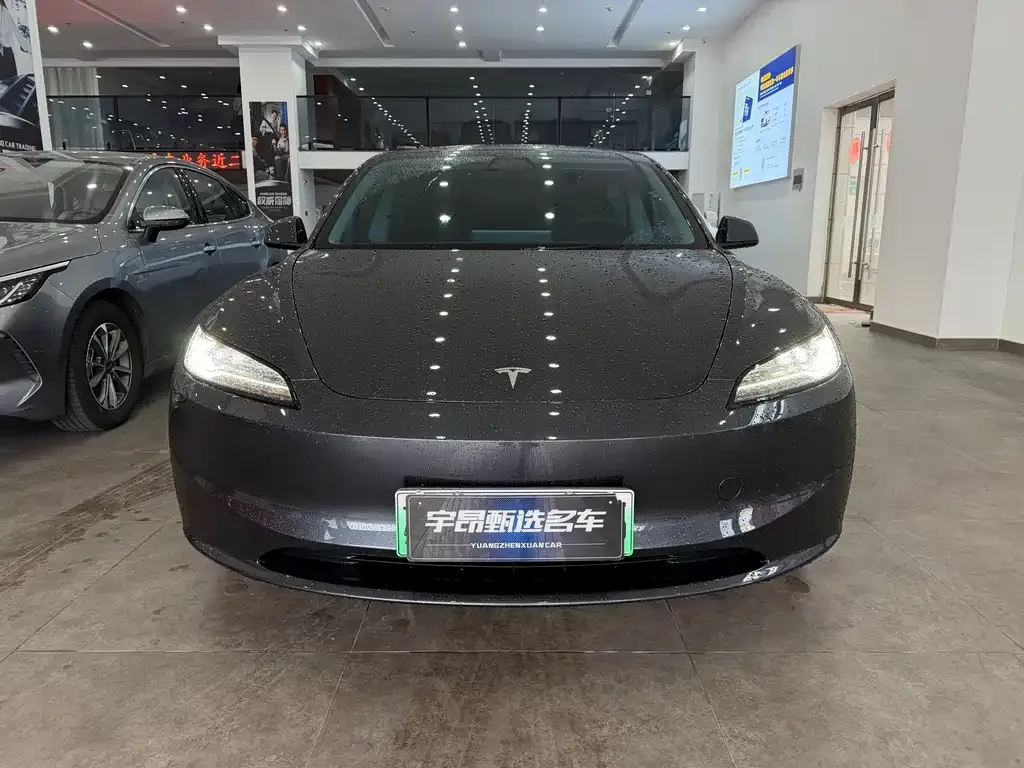 Tesla Model 3 2024 из CN, фото 2