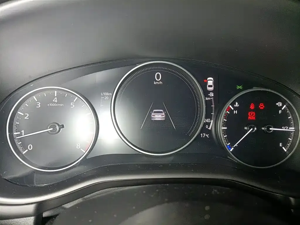 Mazda 3 Axela 2025 из CN, фото 4
