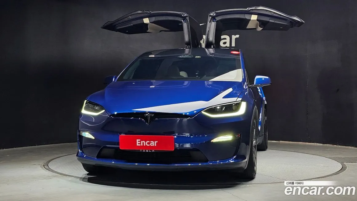 Tesla Model X — фото 3