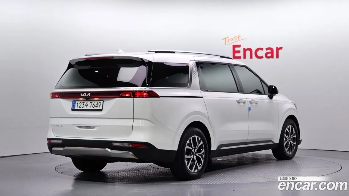 Kia Carnival 2023 из KR, фото 2