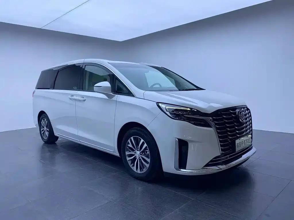 Buick GL8 2023 из CN, фото 3