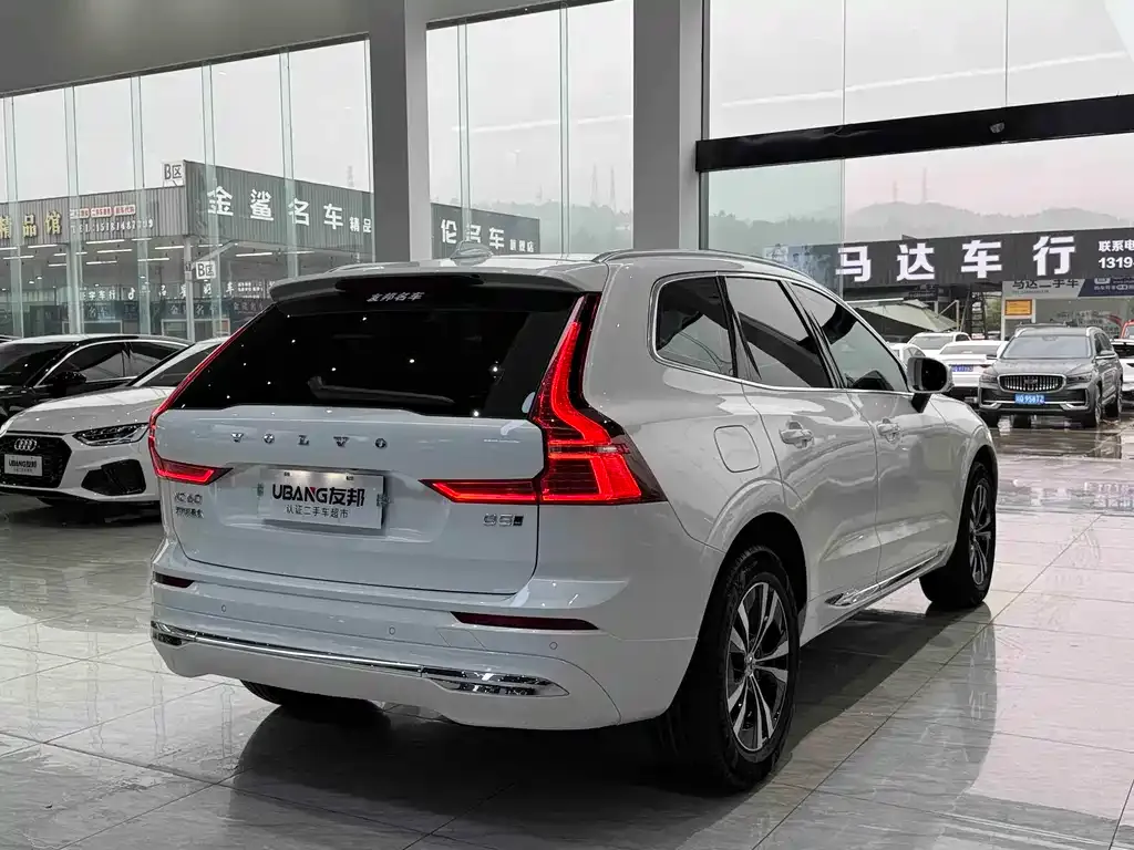 Volvo XC60 — фото 4