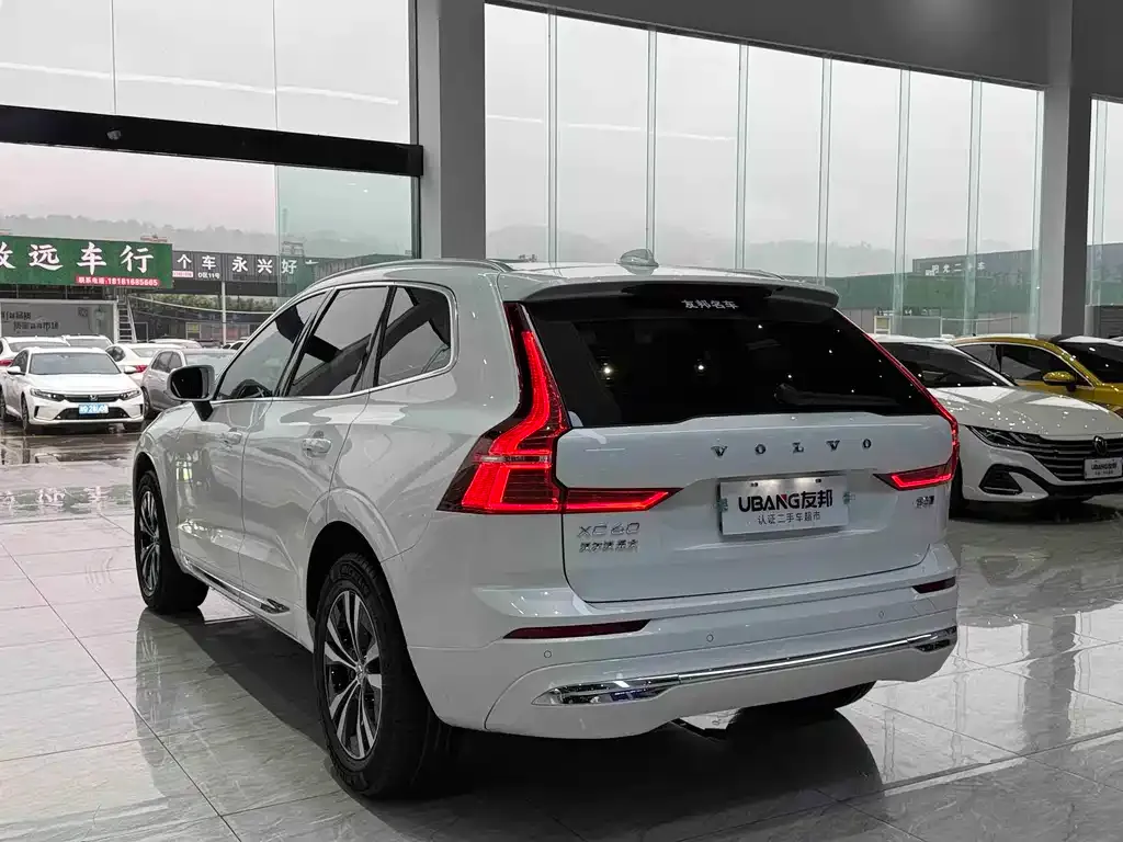 Volvo XC60 — фото 6