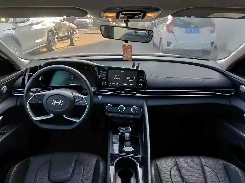 Hyundai Elantra 2024 из CN, фото 4
