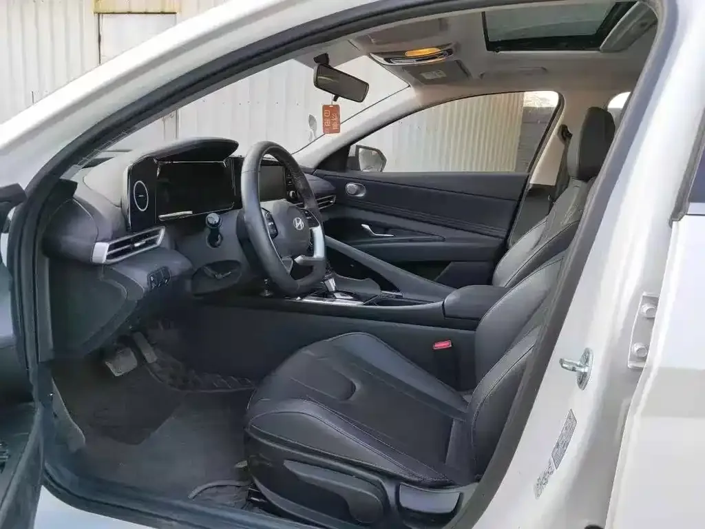 Hyundai Elantra 2024 из CN, фото 5