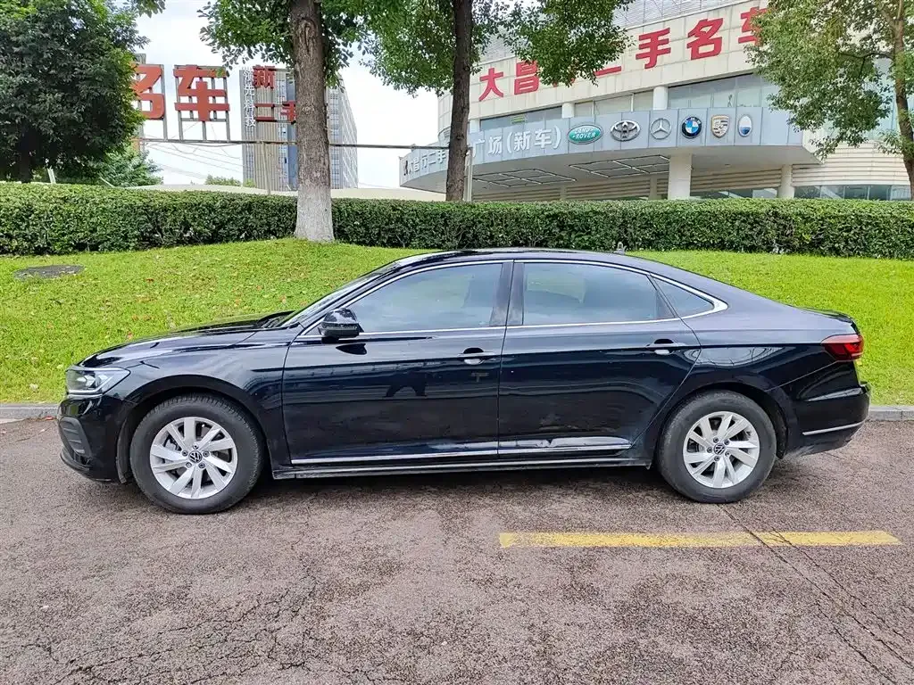 Volkswagen Passat 2024 из CN, фото 3